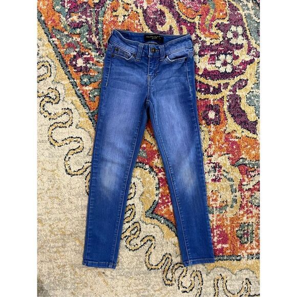 Celebrity Pink Girls' Infinite Stretch Super Soft Denim Skinny Jean - Picture 1 of 2